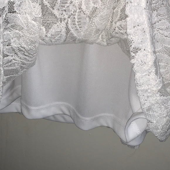 Allison Brittney Lace Skirt size medium Pre Owned - Picture 2 of 3